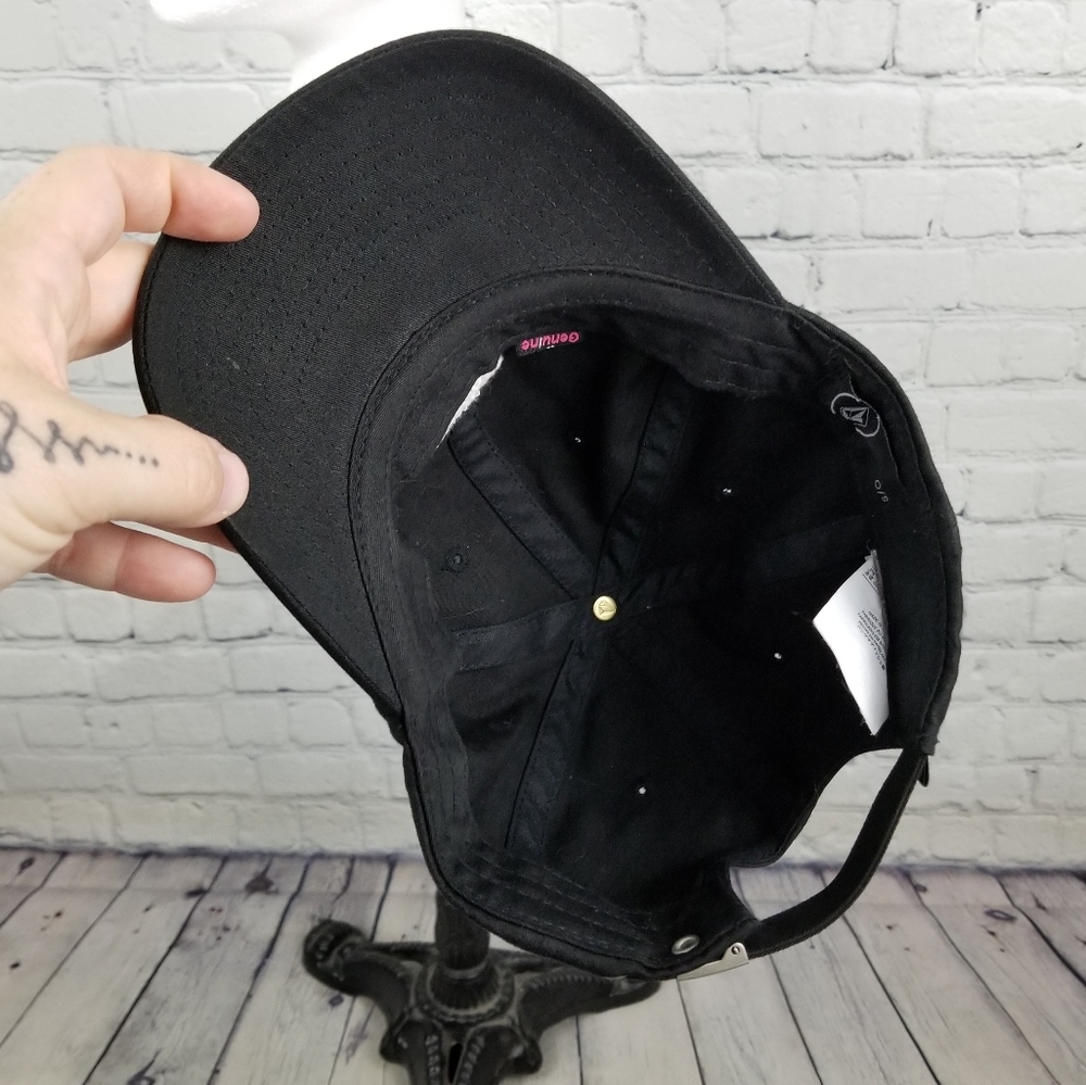 VOLCOM | adjustable strap baseball cap - Picture 7 of 10
